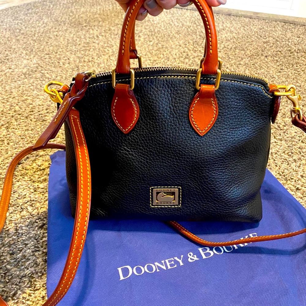 Dooney & Bourke bag